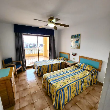 Apartment In Castle Harbour With Great Views C104 *