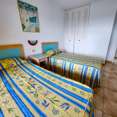 Apartment In Castle Harbour With Great Views C104 *