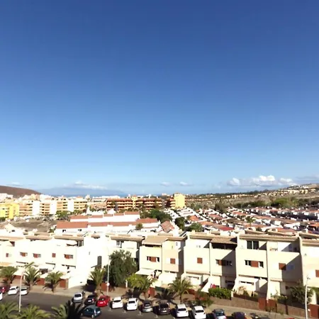 Apartment In Castle Harbour With Great Views C104
