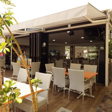 In Castle Harbour With Great Views C104 Apartament